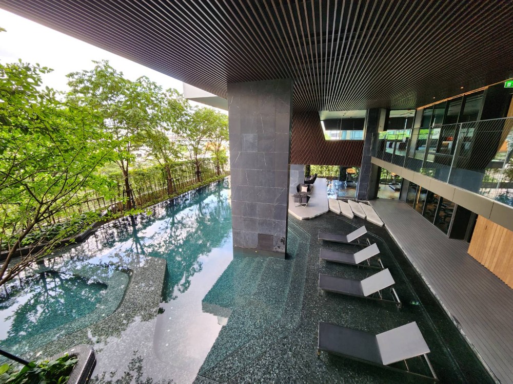 ให้เช่าคอนโดสุขุมวิท อโศก ทองหล่อ : ให้เช่า คอนโดใหม่ เดอะ รูม สุขุมวิท 38 The Room Sukhumvit 38 1 ห้องนอน 52 ตรม. มีระเบียงใหญ่ วิวโล่ง BTSทองหล่อ