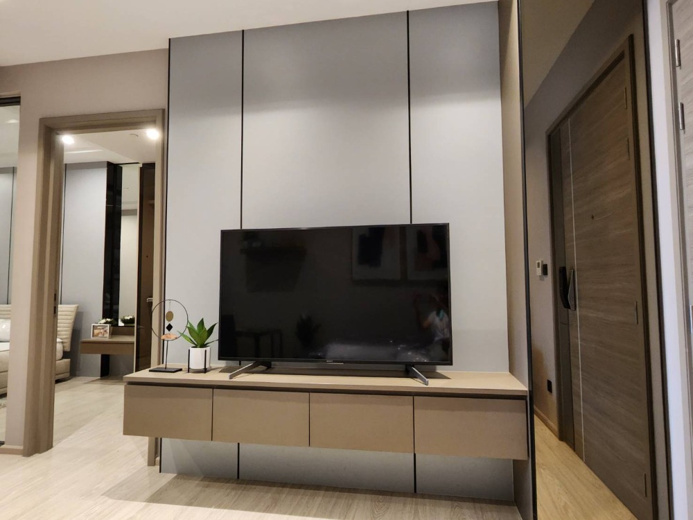 ให้เช่าคอนโดสุขุมวิท อโศก ทองหล่อ : ให้เช่า คอนโดใหม่ เดอะ รูม สุขุมวิท 38 The Room Sukhumvit 38 1 ห้องนอน 52 ตรม. มีระเบียงใหญ่ วิวโล่ง BTSทองหล่อ