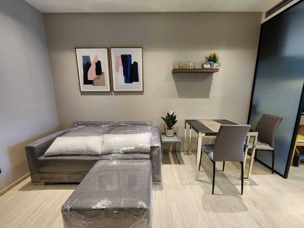 ให้เช่าคอนโดสุขุมวิท อโศก ทองหล่อ : ให้เช่า คอนโดใหม่ เดอะ รูม สุขุมวิท 38 The Room Sukhumvit 38 1 ห้องนอน 52 ตรม. มีระเบียงใหญ่ วิวโล่ง BTSทองหล่อ