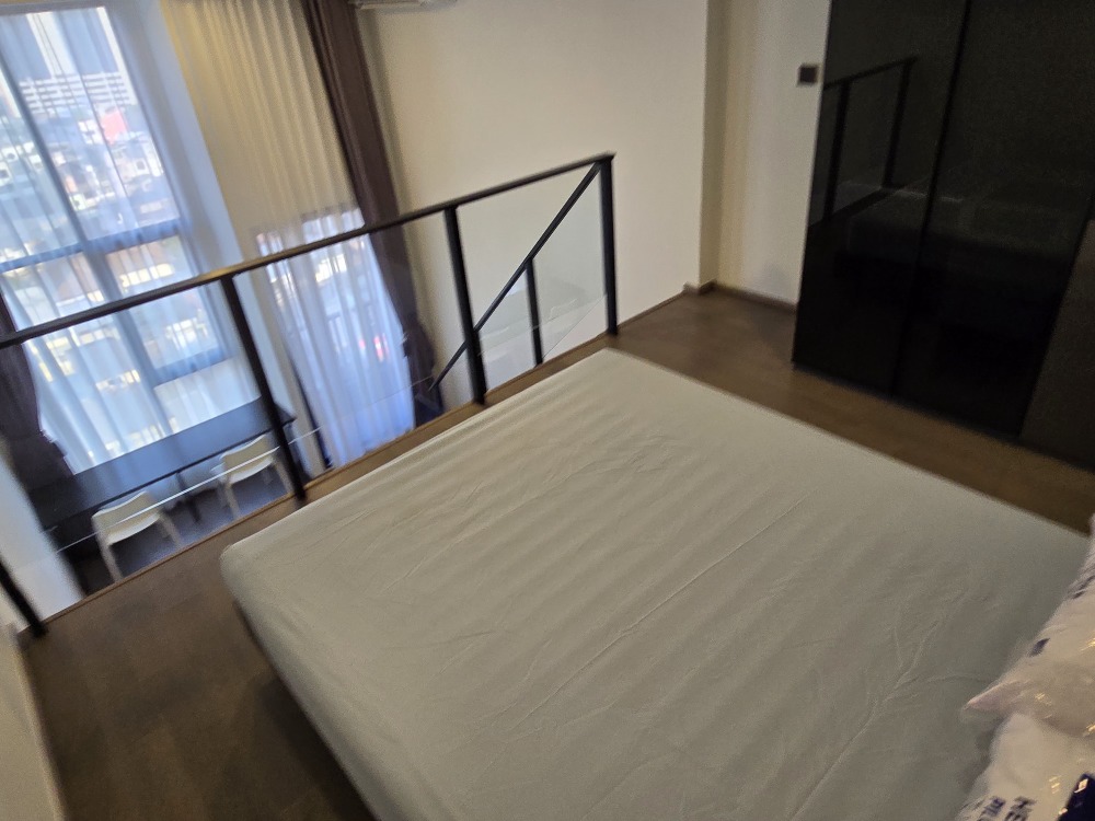 ให้เช่าคอนโดสยาม จุฬา สามย่าน : Park Origin Chula - Samyan 【𝐑𝐄𝐍𝐓】🔥 ห้องใหม่!!  พร้อมเฟอร์นิเจอร์ ส่วนกลางครบครัน ใกล้ MRT สามย่าน 🔥ติดต่อไลน์ไอดี: @hacondo