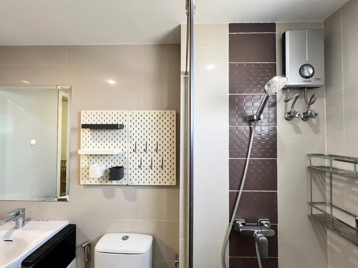 For RentCondoBang Sue, Wong Sawang, Tao Pun : Condo for rent Supalai Veranda Ratchavipha-Prachachuen Near Bang Son BTS station, only 250 meters / 3 bedrooms, 3 bathrooms, 130 sq m.