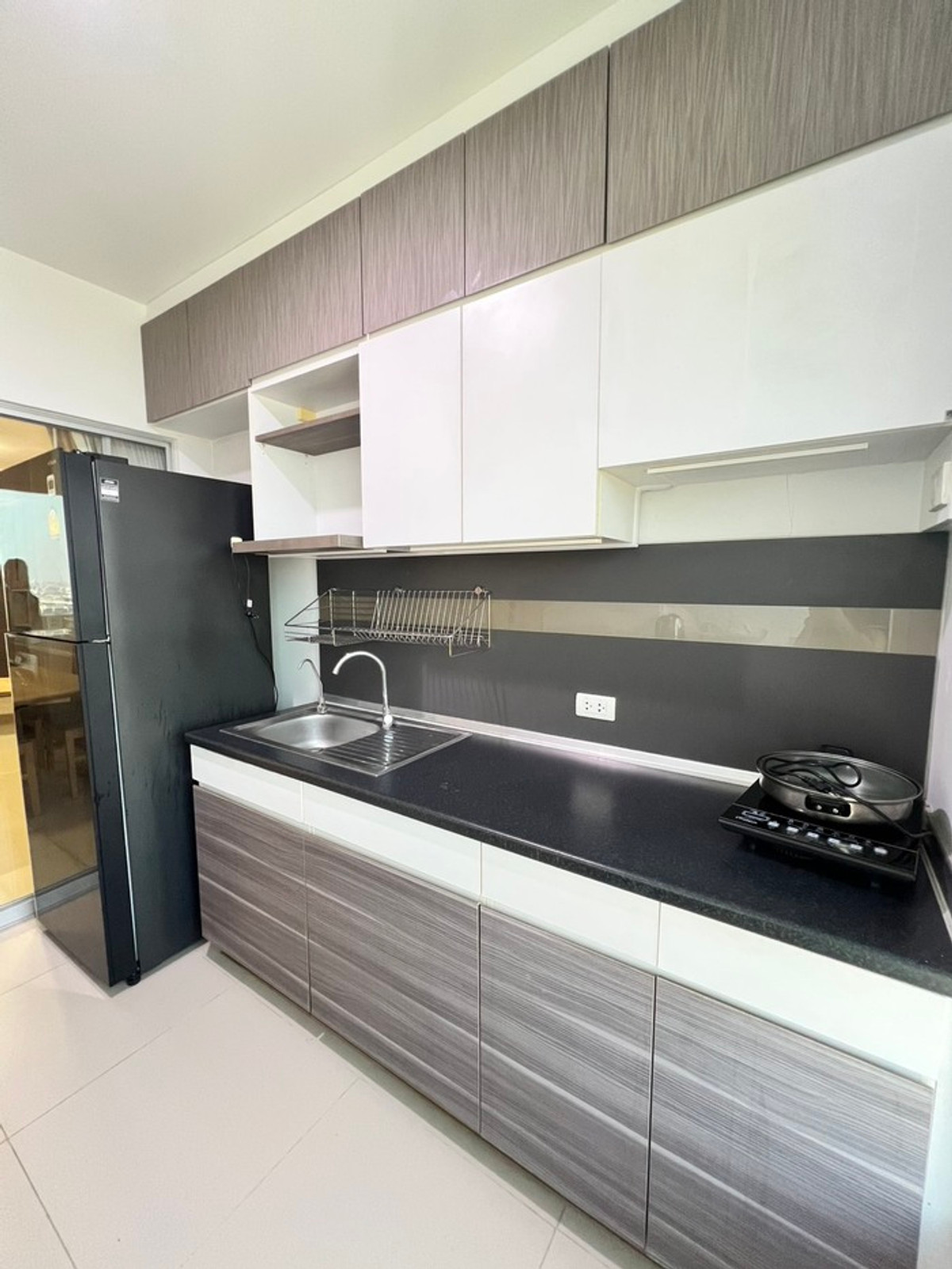 For RentCondoBang Sue, Wong Sawang, Tao Pun : Condo for rent Supalai Veranda Ratchavipha-Prachachuen Near Bang Son BTS station, only 250 meters / 3 bedrooms, 3 bathrooms, 130 sq m.