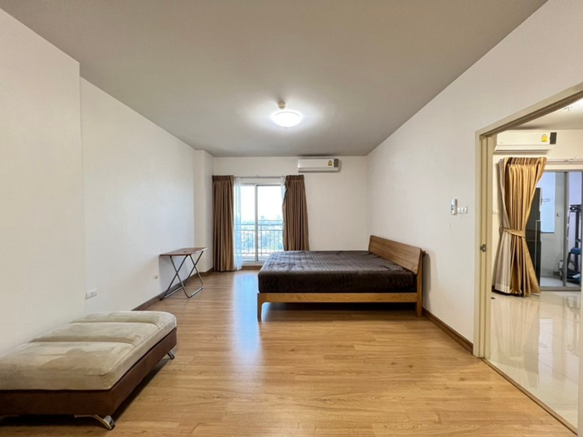 For RentCondoBang Sue, Wong Sawang, Tao Pun : Condo for rent Supalai Veranda Ratchavipha-Prachachuen Near Bang Son BTS station, only 250 meters / 3 bedrooms, 3 bathrooms, 130 sq m.