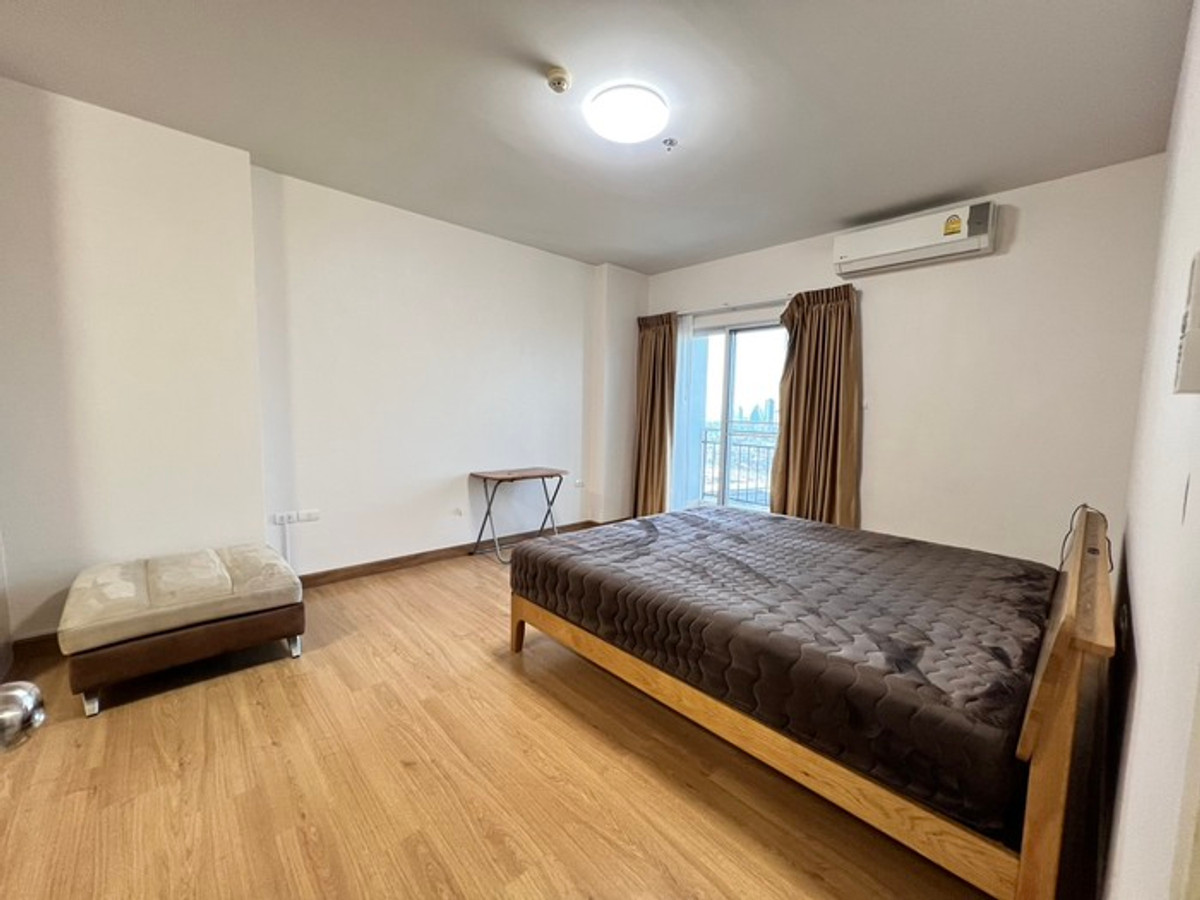 For RentCondoBang Sue, Wong Sawang, Tao Pun : Condo for rent Supalai Veranda Ratchavipha-Prachachuen Near Bang Son BTS station, only 250 meters / 3 bedrooms, 3 bathrooms, 130 sq m.