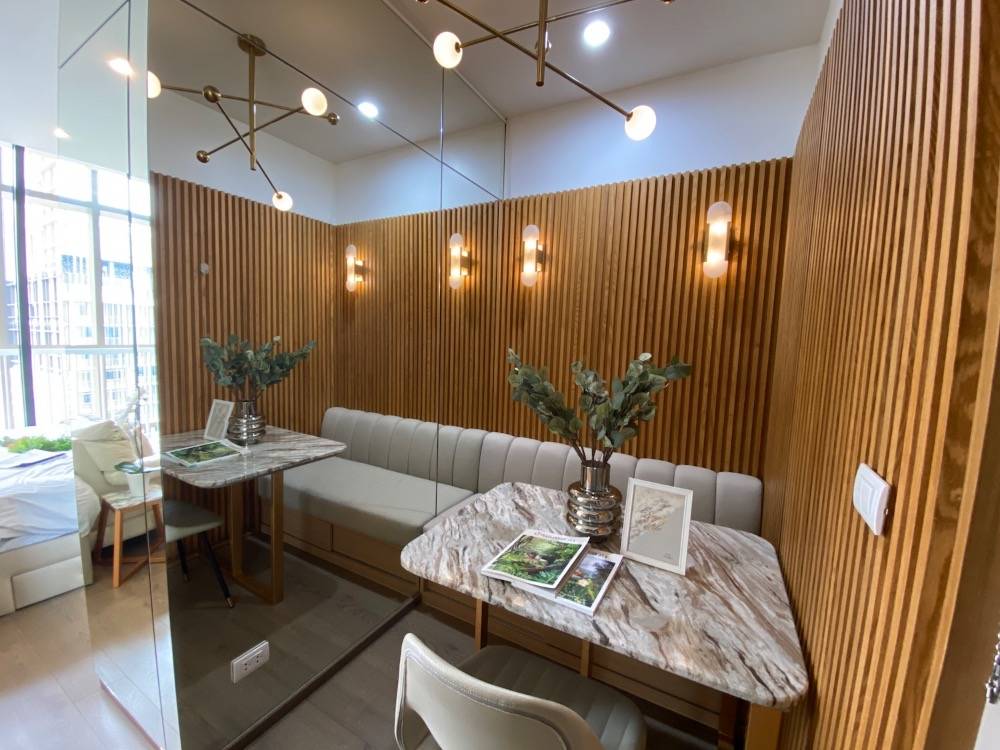 For RentCondoSukhumvit, Asoke, Thonglor : Rent 1 bedroom, 1 bathroom, Park 24, decorated room with built-ins, very beautiful, high floor.