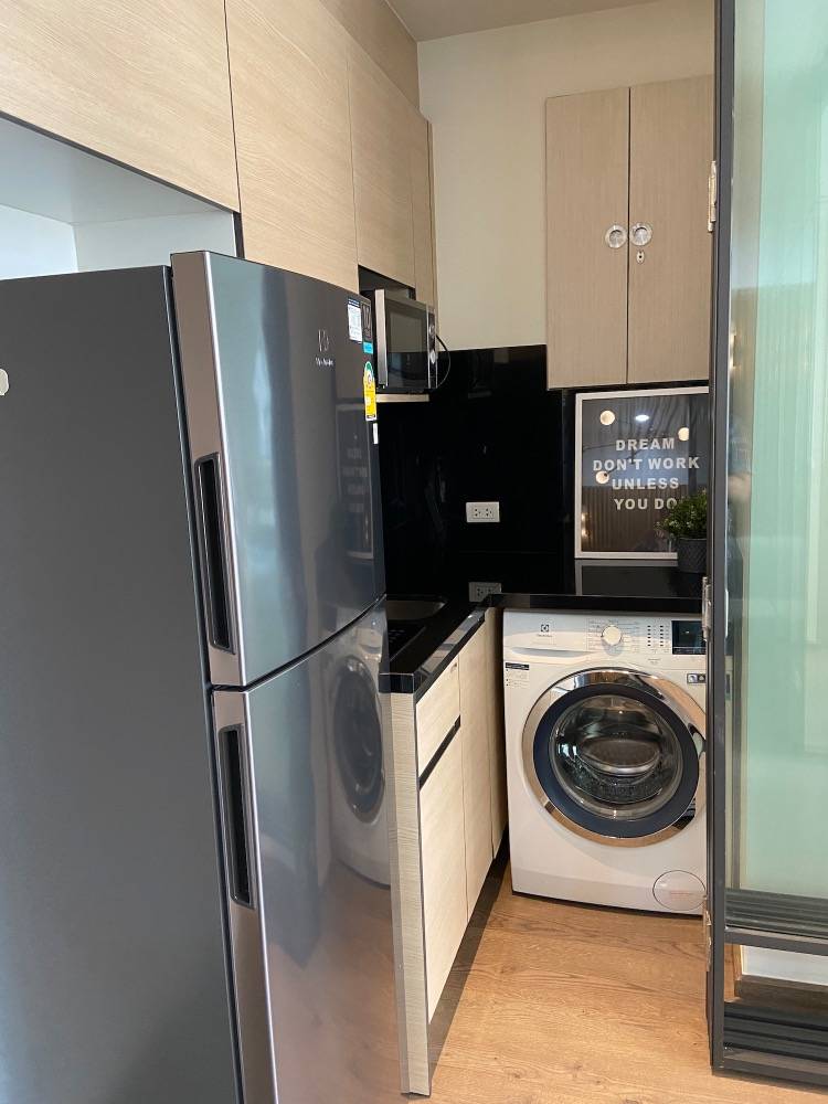 For RentCondoSukhumvit, Asoke, Thonglor : Rent 1 bedroom, 1 bathroom, Park 24, decorated room with built-ins, very beautiful, high floor.