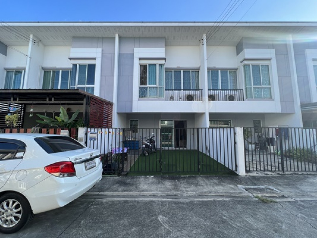 For SaleTownhomeNawamin, Ramindra : Townhome for sale, Bless Ville Ramintra 117-Charoen Phatthana 8, area 19.9 sq wa., 3 bedrooms, 2 bathrooms, kitchen addition, open kitchen, near the Pink Line BTS. Khaerai-Minburi