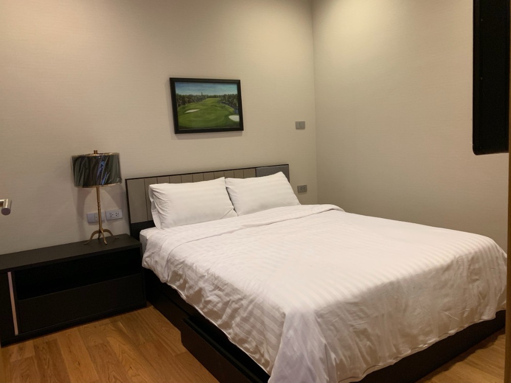 For RentCondoNana, North Nana,Sukhumvit13, Soi Nana : for rent Condo Hyde Sukhumvit 13 3 Bed room corner room (S03-1697)