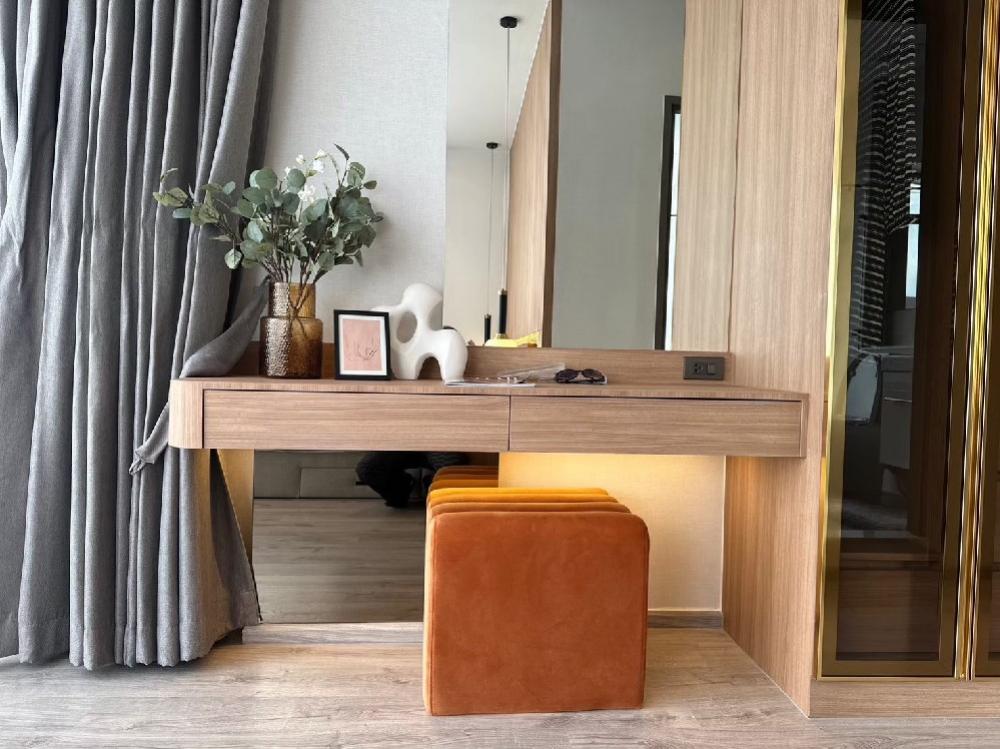 ขายคอนโดสุขุมวิท อโศก ทองหล่อ : 🔥🔥𝙎𝙃𝙊𝘾𝙆 𝘿𝙀𝘼𝙇🔥🔥 RHYTHM EKKAMAI ESTATE  คอนโดสุดหรูใจกลางเอกมัย  ห้องใหญ่พร้อมอยู่  พร้อมเอกสิทธิ์ที่เหนือระดับ✨ 2นอน 2น้ำ  81.5ตรม. เริ่ม  𝟏𝟒.𝟕 ล้าน* 📞 𝟎𝟔𝟏-𝟒𝟓𝟎𝟎𝟗𝟒𝟒