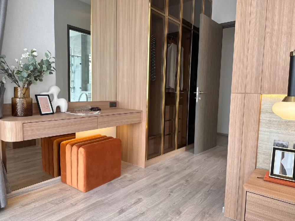 ขายคอนโดสุขุมวิท อโศก ทองหล่อ : 🔥🔥𝙎𝙃𝙊𝘾𝙆 𝘿𝙀𝘼𝙇🔥🔥 RHYTHM EKKAMAI ESTATE  คอนโดสุดหรูใจกลางเอกมัย  ห้องใหญ่พร้อมอยู่  พร้อมเอกสิทธิ์ที่เหนือระดับ✨ 2นอน 2น้ำ  81.5ตรม. เริ่ม  𝟏𝟒.𝟕 ล้าน* 📞 𝟎𝟔𝟏-𝟒𝟓𝟎𝟎𝟗𝟒𝟒