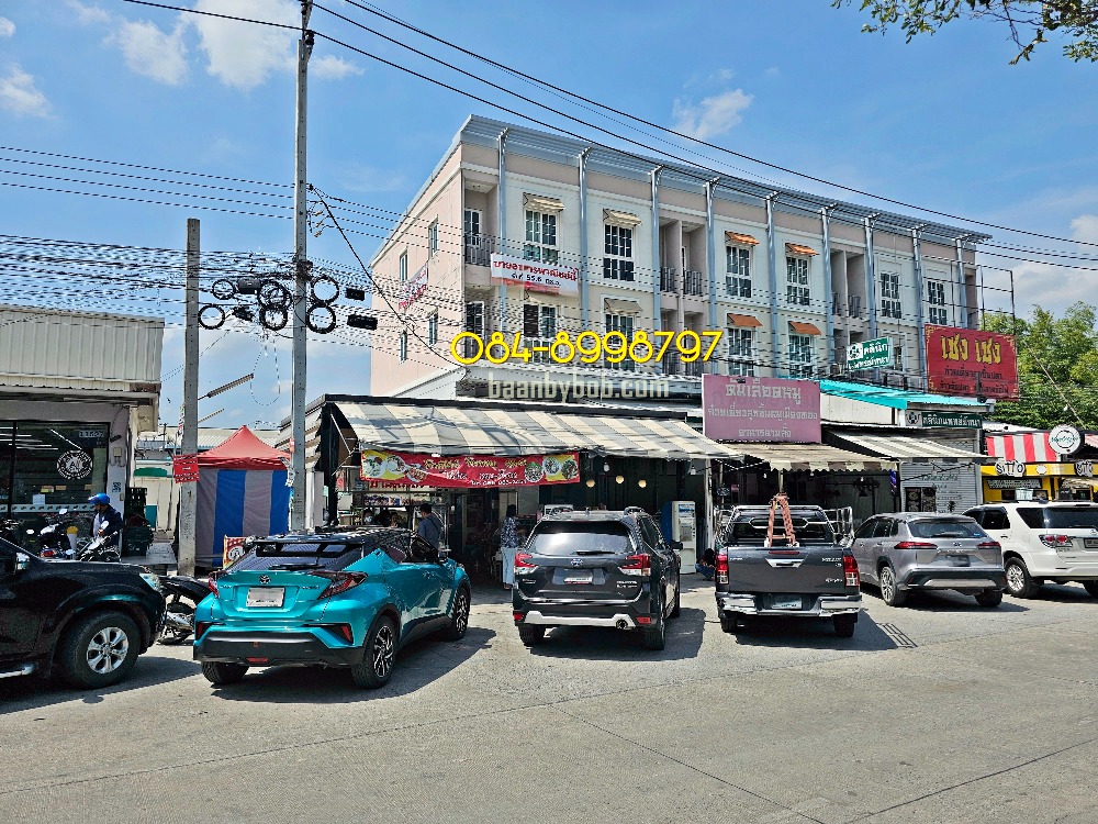 For SaleShop HouseChaengwatana, Muangthong : Commercial building for sale, 3.5 floors, Metro Biz Town Chaengwattana 1, Thai Chamber of Commerce Road, Chaiyaphruek, corner room, excellence location, next to 7-11, Area size 55.6 sq.wah, special price 12.9 MB