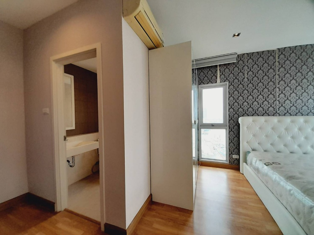 For SaleCondoRathburana, Suksawat : Condo for sale, Ivy River Ratburana, 17th floor, river view 360ฺ Asiatique View (N.886)