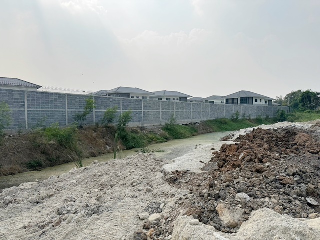 For SaleLandMin Buri, Romklao : Land for sale, large plot, Ramkhamhaeng 174, Minburi, 12 rai, near the Orange Line.