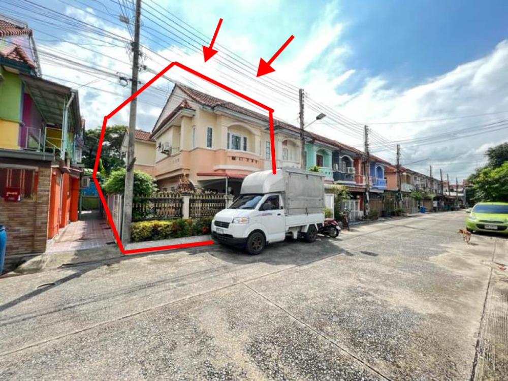 For SaleTownhomeSaraburi : Townhouse for sale near Suk Anan Mall, near Saraburi Bus Terminal, near Long Nois Restaurant, Saraburi. 3 bedrooms, 2.6 million baht, call 0985136286