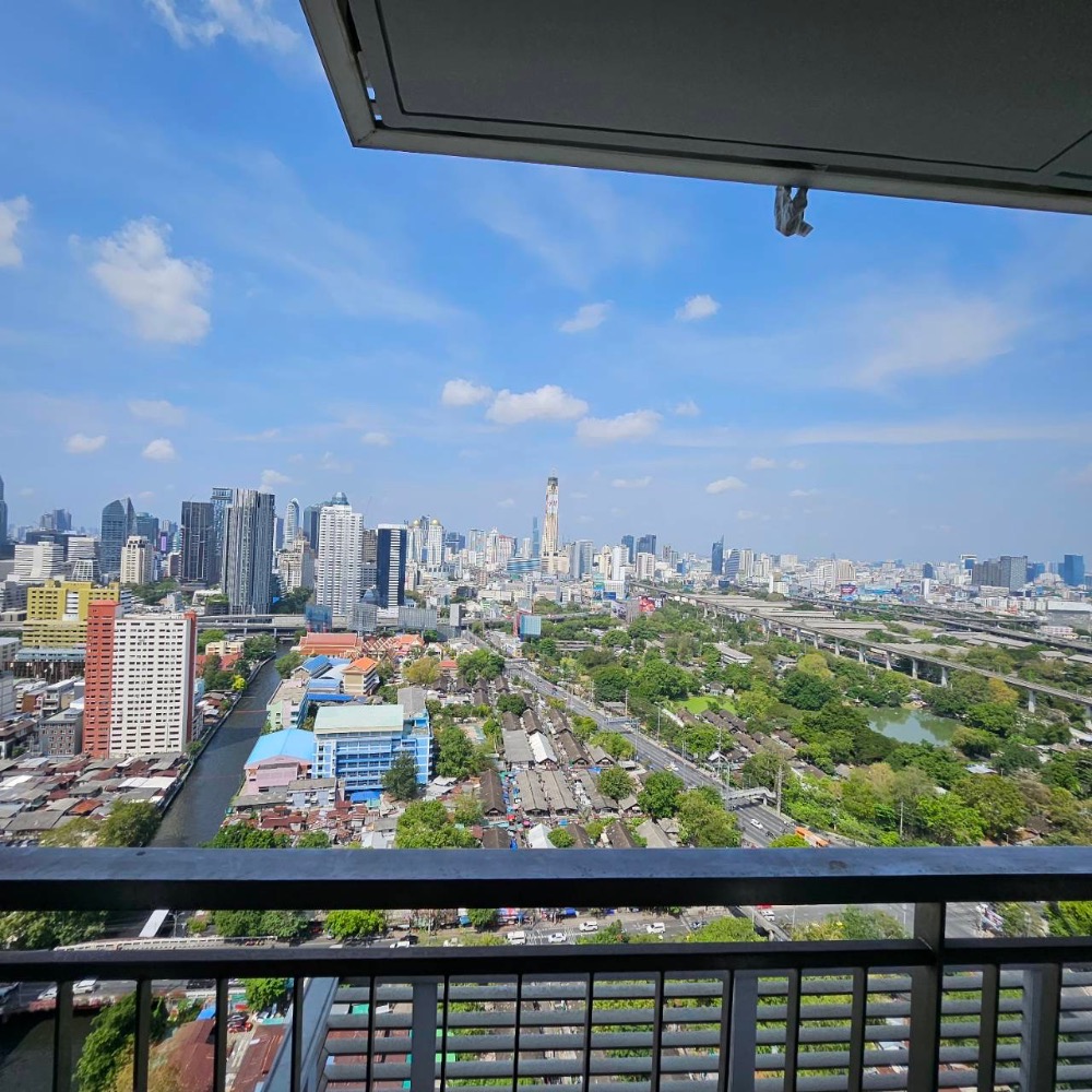 For SaleCondoRama9, Petchburi, RCA : Selling computer room, 31st floor, Circle. Condominium. The room has never been occupied. Ready for the new owner to decorate as they wish.