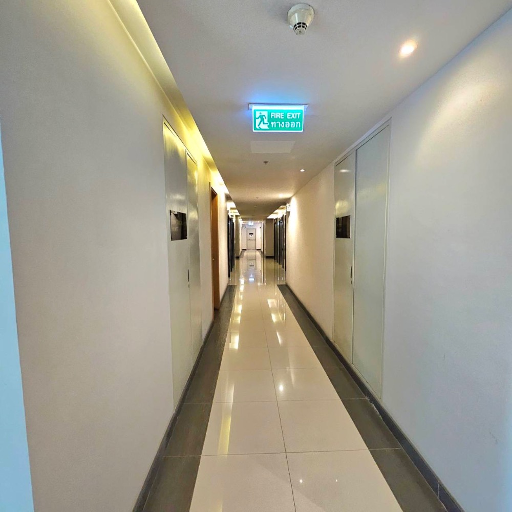For SaleCondoRama9, Petchburi, RCA : Selling computer room, 31st floor, Circle. Condominium. The room has never been occupied. Ready for the new owner to decorate as they wish.