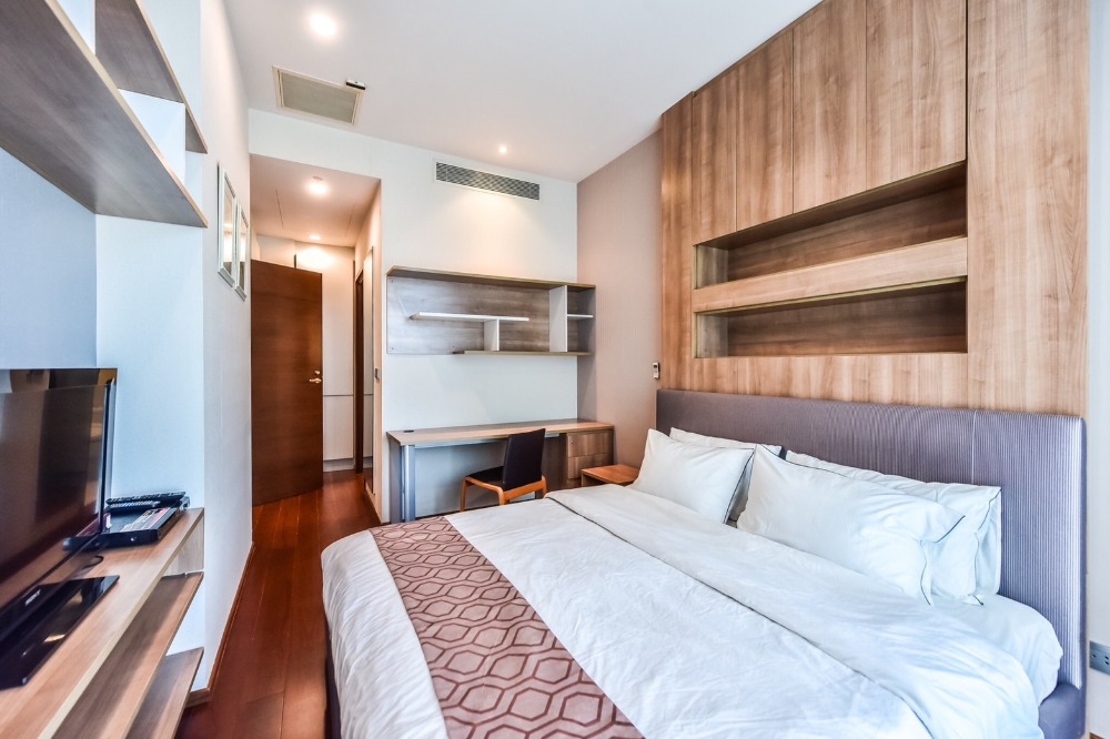 ขายคอนโดสุขุมวิท อโศก ทองหล่อ : Quattro by Sansiri near BTS Thonglor, fully furnished, 50 square meters.