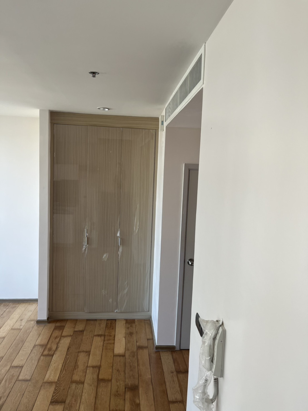 For SaleCondoWongwianyai, Charoennakor : FOR SALE Condo , Fuse Sathorn - Taksin , BTS-Wongwian Yai , Bang Lamphu Lang , Khlong San , Bangkok ,  CX-25161