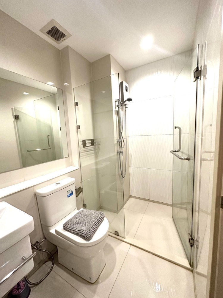 For RentCondoWitthayu, Chidlom, Langsuan, Ploenchit : For rent, 1 bedroom, near the expressway, in the heart of the city, ready to move in.