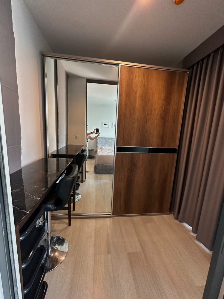 For RentCondoWitthayu, Chidlom, Langsuan, Ploenchit : For rent, 1 bedroom, near the expressway, in the heart of the city, ready to move in.