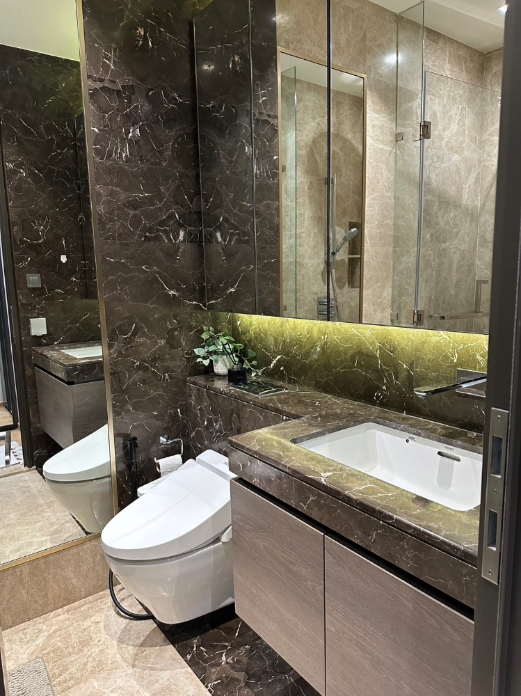 For RentCondoWitthayu, Chidlom, Langsuan, Ploenchit : 1 bedroom for rent, ready to move in Beautiful room decoration by Chanintr