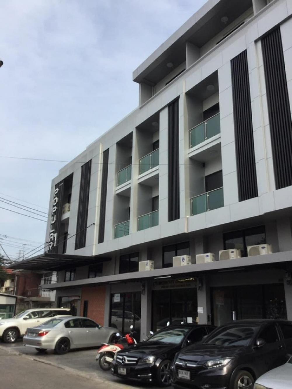 For RentHome OfficeRatchadapisek, Huaikwang, Suttisan : For rent: Home office, Soi Ratchada 19 - Lat Phrao 18 | Parking for 1 car | Can register a company