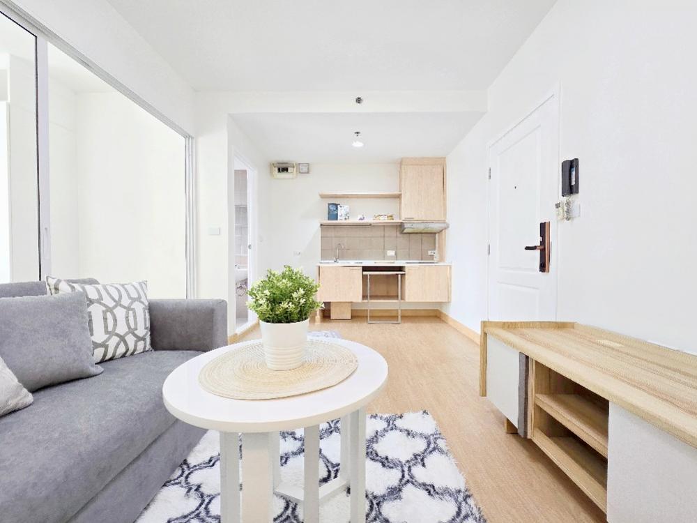 For SaleCondoRamkhamhaeng, Hua Mak : Amarillo is just at the entrance of the alley. No need to wait for multiple transportations until youre tired. Convenience is served to you. Value for money. Save on both rental and transportation costs.. It has to be here.