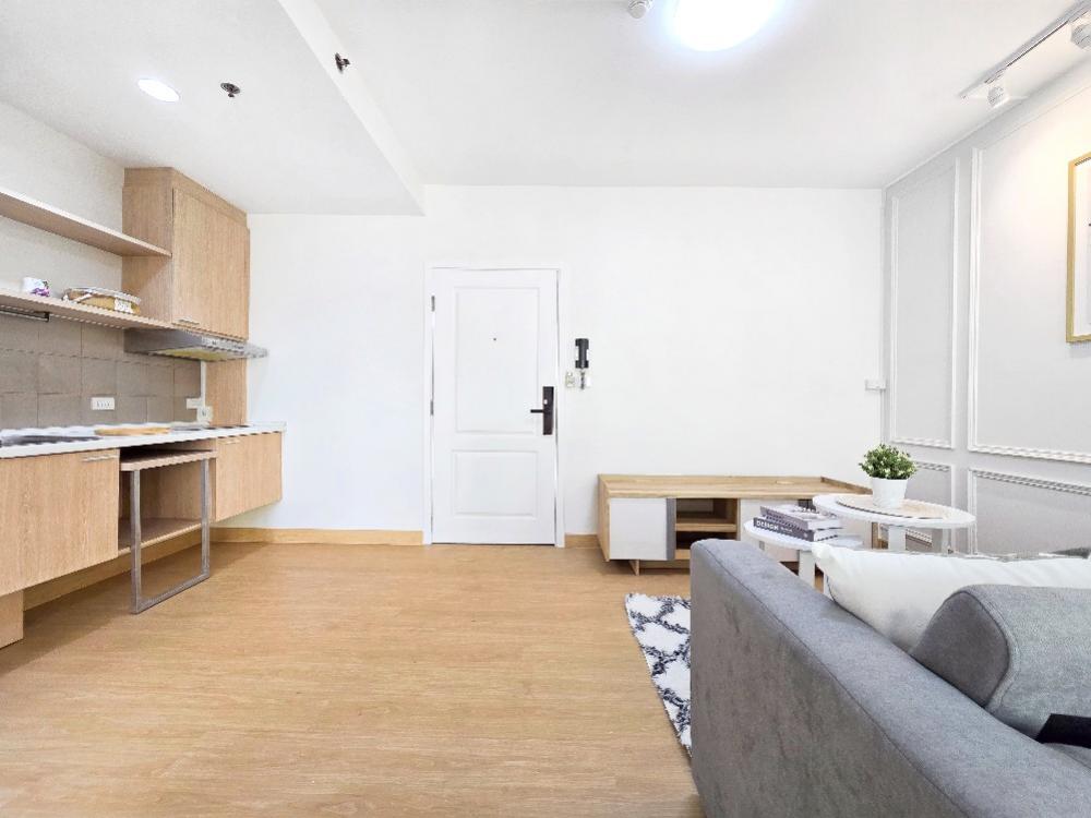 For SaleCondoRamkhamhaeng, Hua Mak : Amarillo is just at the entrance of the alley. No need to wait for multiple transportations until youre tired. Convenience is served to you. Value for money. Save on both rental and transportation costs.. It has to be here.