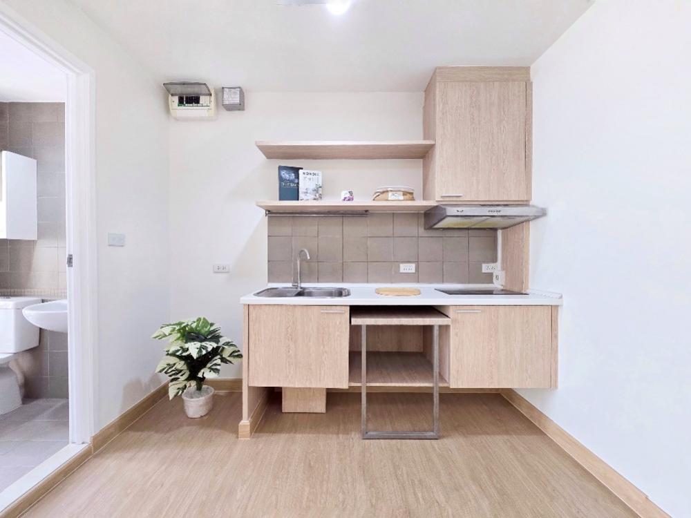 For SaleCondoRamkhamhaeng, Hua Mak : Amarillo is just at the entrance of the alley. No need to wait for multiple transportations until youre tired. Convenience is served to you. Value for money. Save on both rental and transportation costs.. It has to be here.