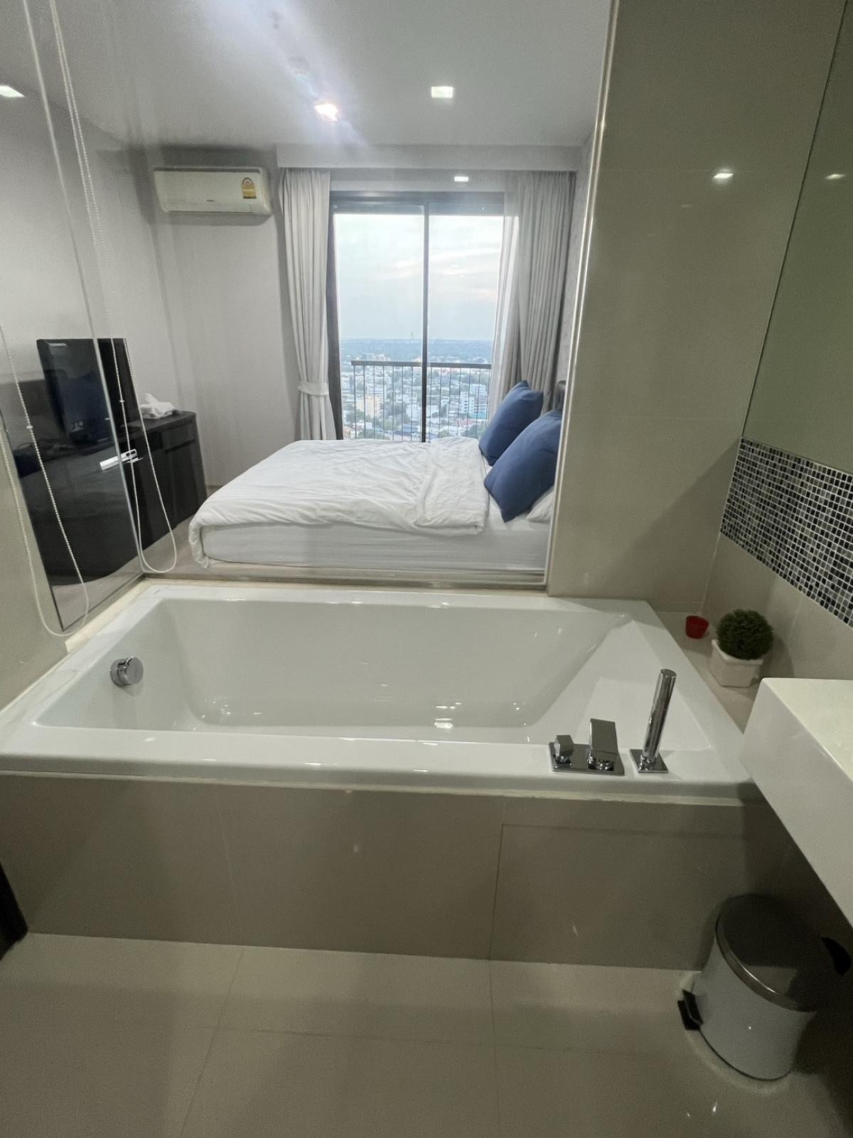 For SaleCondoOnnut, Udomsuk : For Sale Condo , RHYTHM Sukhumvit 44/1 , BTS-Phra Khanong , Phra Khanong , Khlong Toei , Bangkok , CX-94971