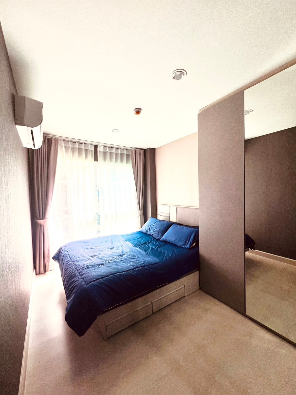 For SaleCondoSamut Prakan,Samrong : Condo for sale, Niche ID Sukhumvit 113, Niche id Sukhumvit 113, near BTS Samrong, 1 bedroom, size 28 sq m, fully furnished. Electrical appliances, convenient travel, Yellow Line, BTS Samrong, Imperial World Samrong, Mueang Samut Prakan,