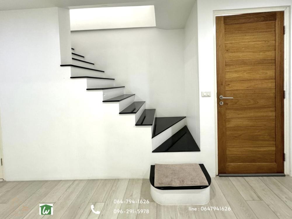 For SaleTownhomeSukhumvit, Asoke, Thonglor : 3-storey Town-style detached house for sale, Ekkamai-Thong Lo in Soi Ekkamai 23, Soi Wat Tax, convenient to access many ways, Soi Thonglor 20 or Soi Ekkamai 21