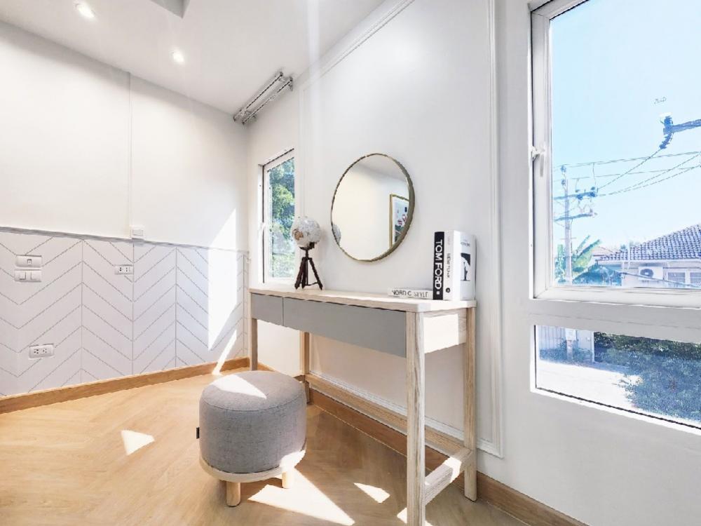 ขายคอนโดรัชดา ห้วยขวาง : ✨️ไม่ต้องแย่งห้องน้ำตอนเช้ากันอีกแล้ว ✨️เพราะที่นี่มี 2 นอน 2 น้ำ😍 Happy สุดๆ😍อยู่คอนโดที่เหมือนอยู่บ้าน ย้ายมาอยู่ทั้งครอบครัวได้เลย‼️