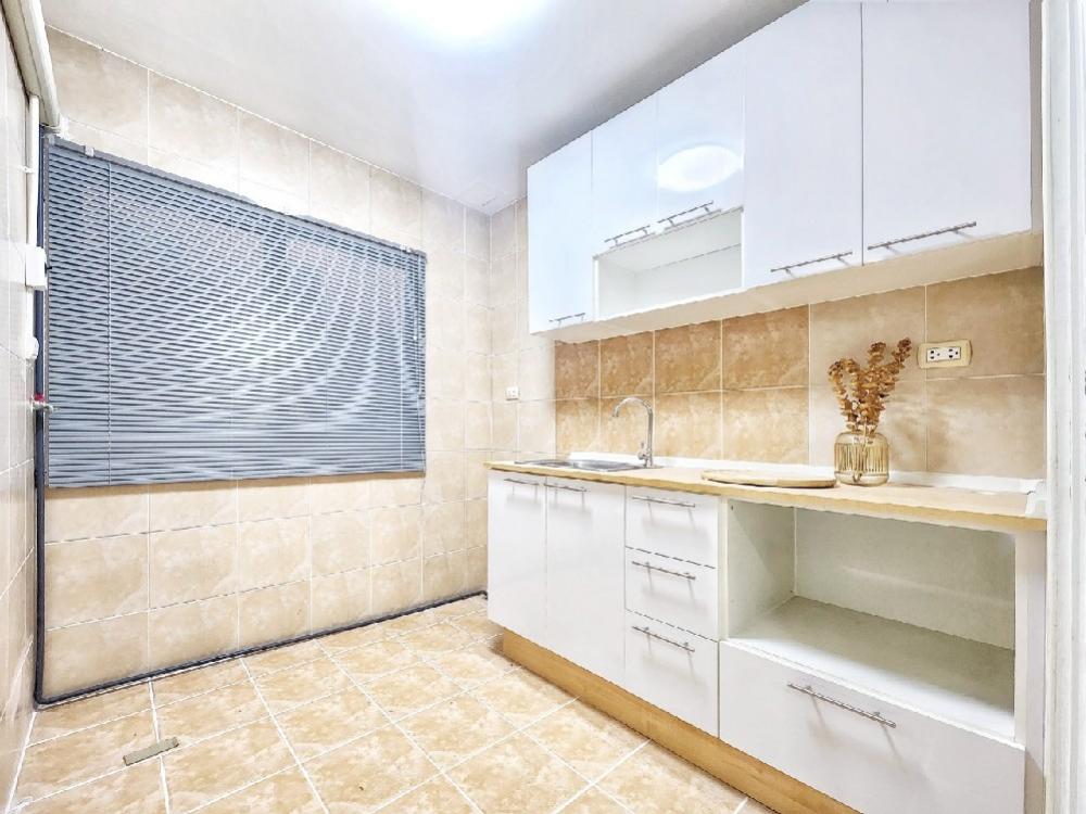 ขายคอนโดรัชดา ห้วยขวาง : ✨️ไม่ต้องแย่งห้องน้ำตอนเช้ากันอีกแล้ว ✨️เพราะที่นี่มี 2 นอน 2 น้ำ😍 Happy สุดๆ😍อยู่คอนโดที่เหมือนอยู่บ้าน ย้ายมาอยู่ทั้งครอบครัวได้เลย‼️