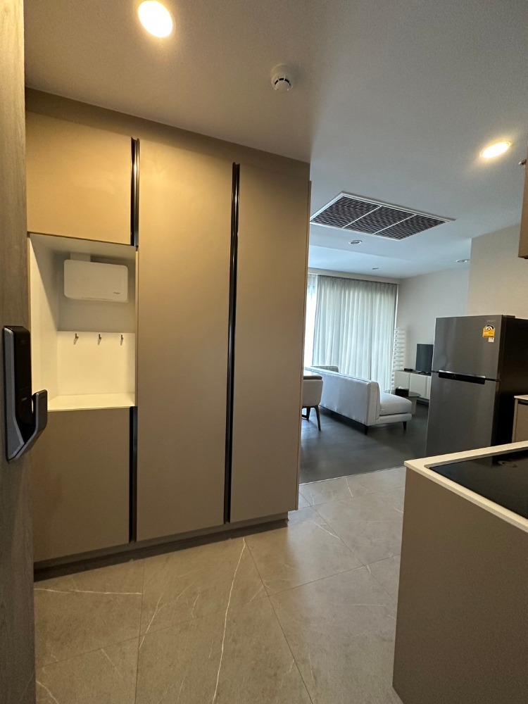 ขายคอนโดคลองเตย กล้วยน้ำไท : For sale Luxury CoCo parc (โคโค่พาร์ค) 2/2 Bed 65  ตร.ม ราคา 14,650,000 บาท วิวสวนป่าเบญจกิติ สวนลุมพินี