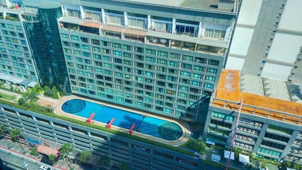 ให้เช่าคอนโดนานา : for rent Condo Hyde Sukhumvit 13 middle floor good view (S03-1690)