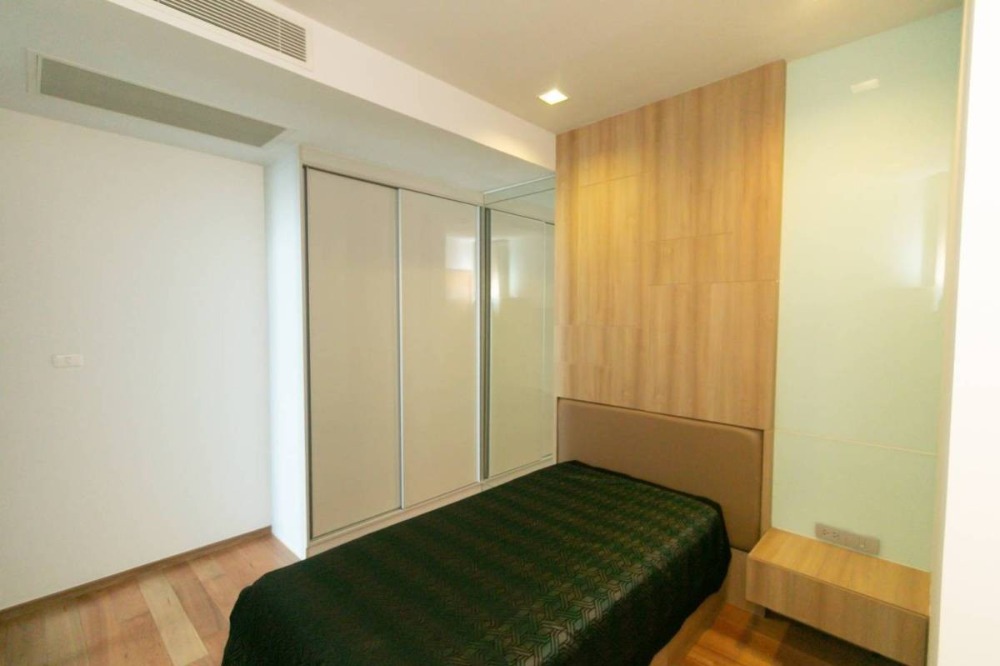 For SaleCondoNana, North Nana,Sukhumvit13, Soi Nana : for Sale Condo Hyde Sukhumvit 13 middle floor good view (S03-1690) S