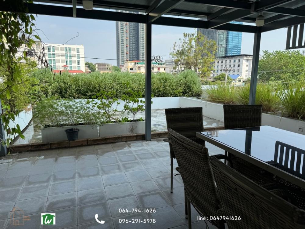 For SaleTownhomeSukhumvit, Asoke, Thonglor : 3-storey Town-style detached house for sale, Ekkamai-Thong Lo in Soi Ekkamai 23, Soi Wat Tax, convenient to access many ways, Soi Thonglor 20 or Soi Ekkamai 21