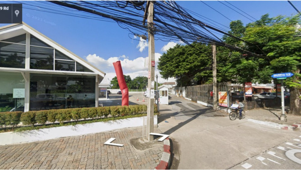 ขายที่ดินลาดกระบัง สุวรรณภูมิ : ขายด่วน !! ที่ดินทำเลดี ราคาถูก  เฉลิมพระเกียรติ ร.9 ซอย 13