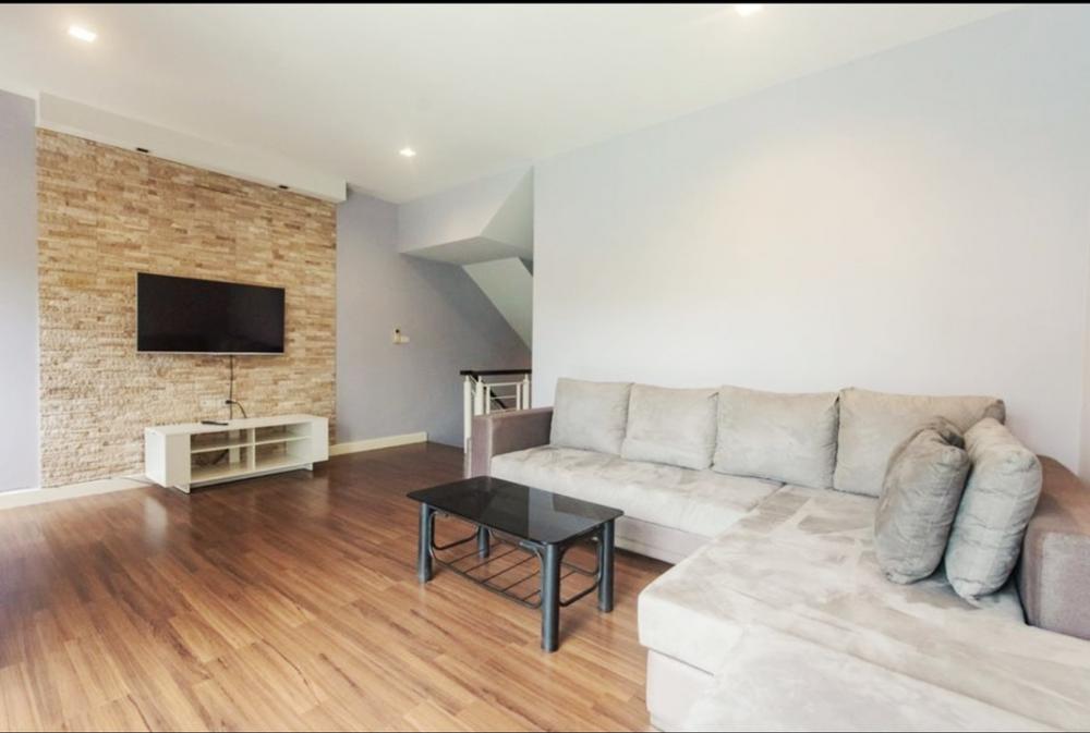 ให้เช่าทาวน์โฮมอ่อนนุช อุดมสุข : For rent Town Avenue Srinakarindra (Soi Onnut 68)