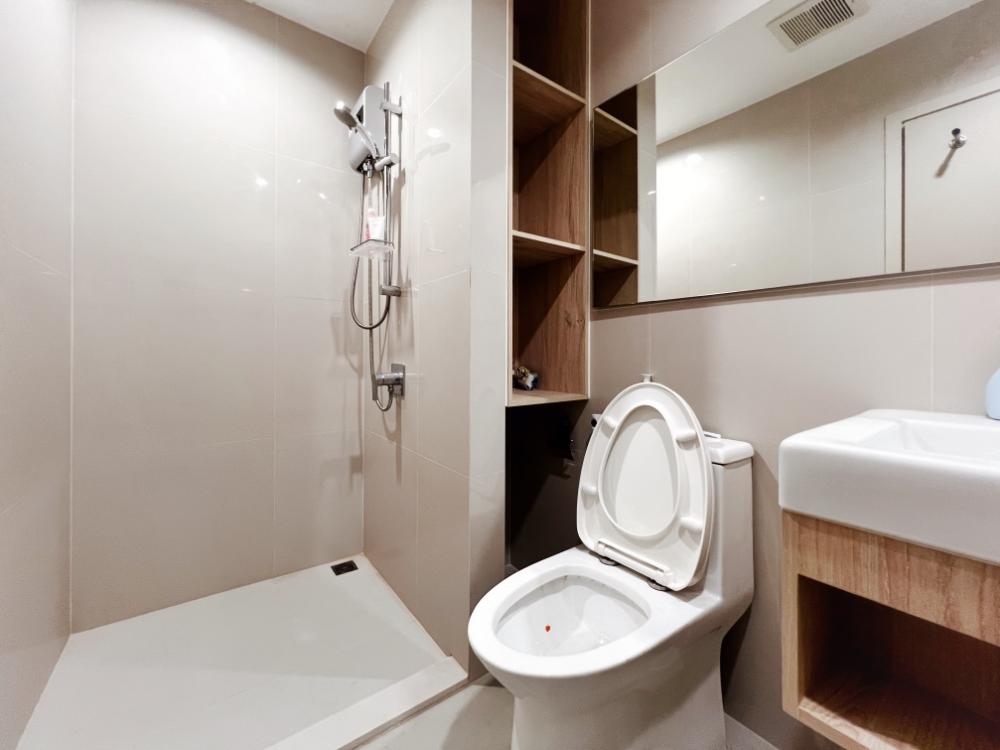 For SaleCondoPattanakan, Srinakarin : 🔥 Best Deal!!! Condo For [ Sale with tenant]  Nue Noble Srinakarin-Lasalle / Fully furnished 1 Bedroom 1 Bath. Very new room. Close to MRT Si Lasalle and Thai-Singapore international