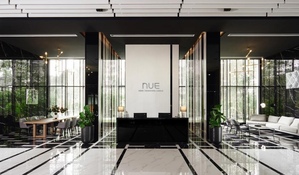 For SaleCondoPattanakan, Srinakarin : 🔥 Best Deal!!! Condo For [ Sale with tenant]  Nue Noble Srinakarin-Lasalle / Fully furnished 1 Bedroom 1 Bath. Very new room. Close to MRT Si Lasalle and Thai-Singapore international