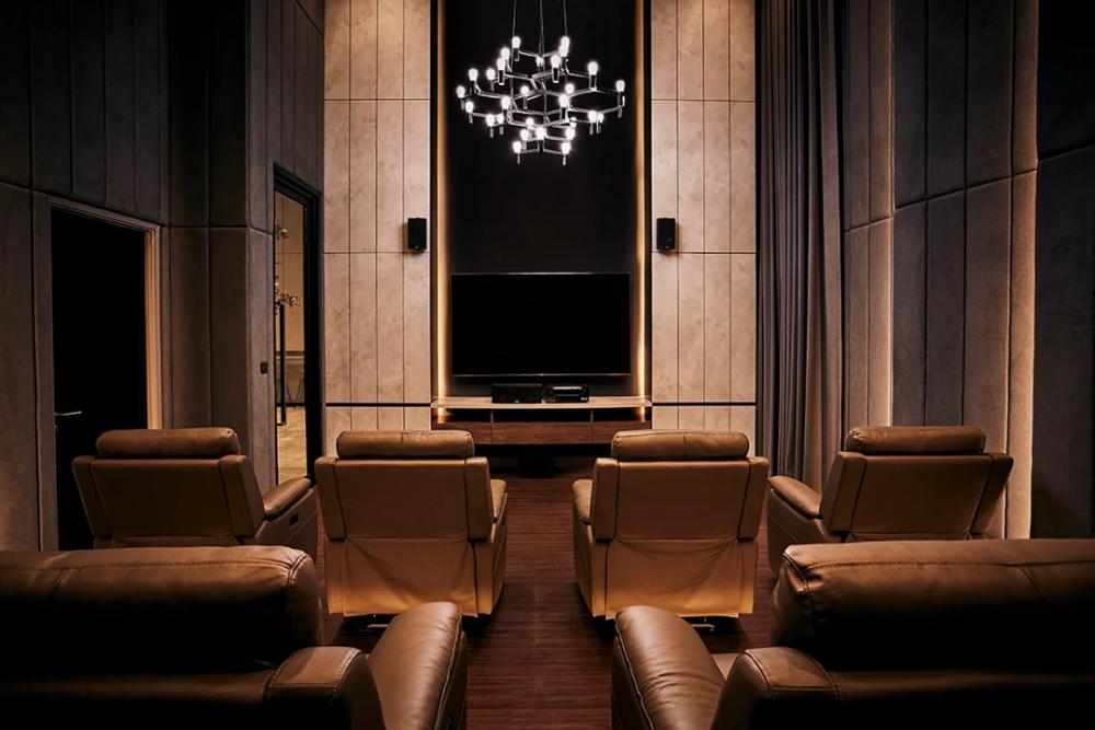 For SaleCondoPattanakan, Srinakarin : 🔥 Best Deal!!! Condo For [ Sale with tenant]  Nue Noble Srinakarin-Lasalle / Fully furnished 1 Bedroom 1 Bath. Very new room. Close to MRT Si Lasalle and Thai-Singapore international