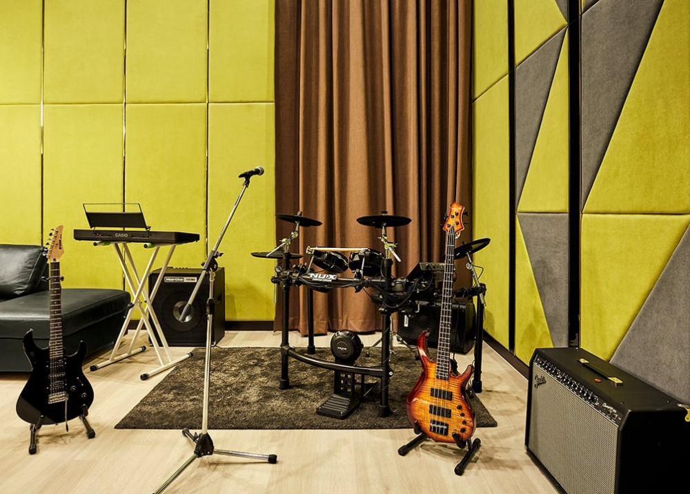 For SaleCondoPattanakan, Srinakarin : 🔥 Best Deal!!! Condo For [ Sale with tenant]  Nue Noble Srinakarin-Lasalle / Fully furnished 1 Bedroom 1 Bath. Very new room. Close to MRT Si Lasalle and Thai-Singapore international