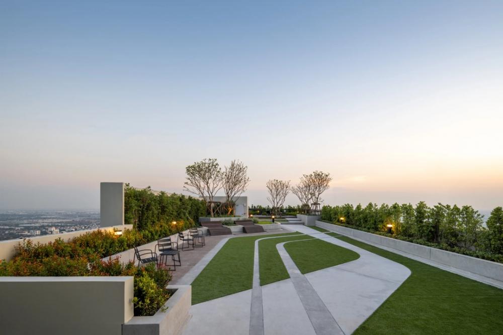 For SaleCondoPattanakan, Srinakarin : 🔥 Best Deal!!! Condo For [ Sale with tenant]  Nue Noble Srinakarin-Lasalle / Fully furnished 1 Bedroom 1 Bath. Very new room. Close to MRT Si Lasalle and Thai-Singapore international