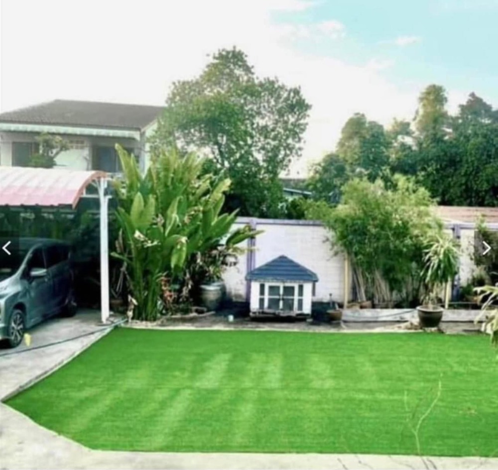 For SaleLandOnnut, Udomsuk : Land for Sale with 3 Houses on Sukhumvit 62 Near BTS Bang Chak Large Plot Ideal for Long Term Investment