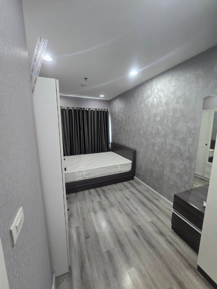 For RentCondoSathorn, Narathiwat : For rent ✨Centric Sathorn - Saint Louis✨ furniture, complete electrical appliances, near BTS St. Louis.