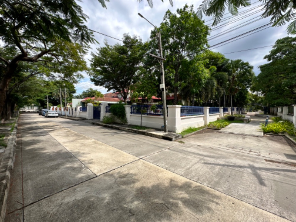 For SaleHouseSamut Prakan,Samrong : House for sale, Nantawan Srinakarin, 257 sq m., 3 bedrooms, 3 bathrooms, 30 million, 064-959-8900