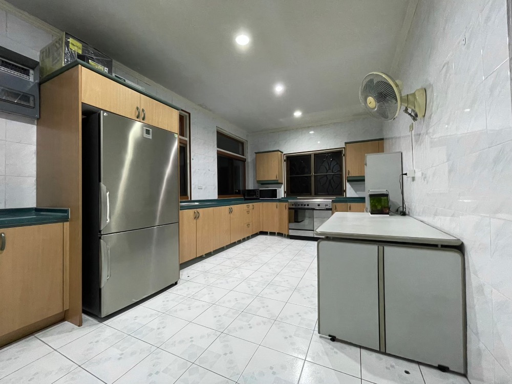 For SaleHouseSamut Prakan,Samrong : House for sale, Nantawan Srinakarin, 257 sq m., 3 bedrooms, 3 bathrooms, 30 million, 064-959-8900