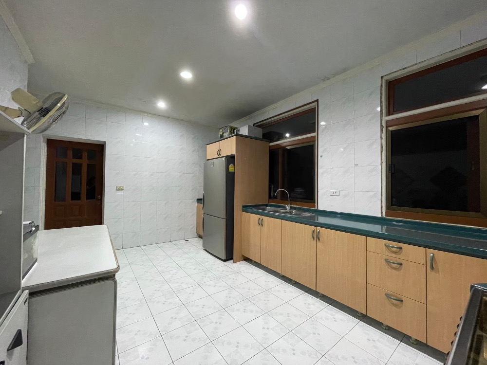 For SaleHouseSamut Prakan,Samrong : House for sale, Nantawan Srinakarin, 257 sq m., 3 bedrooms, 3 bathrooms, 30 million, 064-959-8900